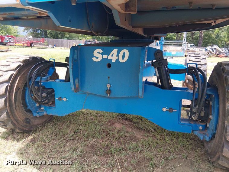 image for item EE1639 2016 Genie S-40 boom lift