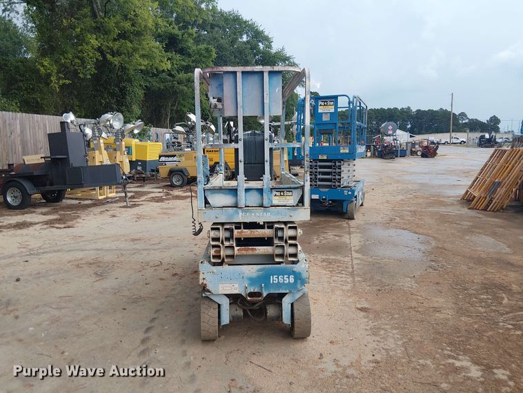 image for item EE1641 2015 Genie GS-2032 scissor lift