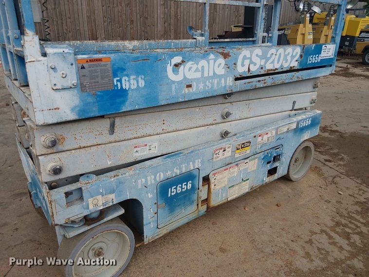 image for item EE1641 2015 Genie GS-2032 scissor lift