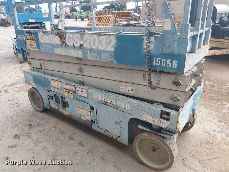 image for item EE1641 2015 Genie GS-2032 scissor lift