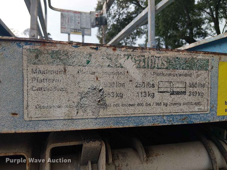 image for item EE1641 2015 Genie GS-2032 scissor lift