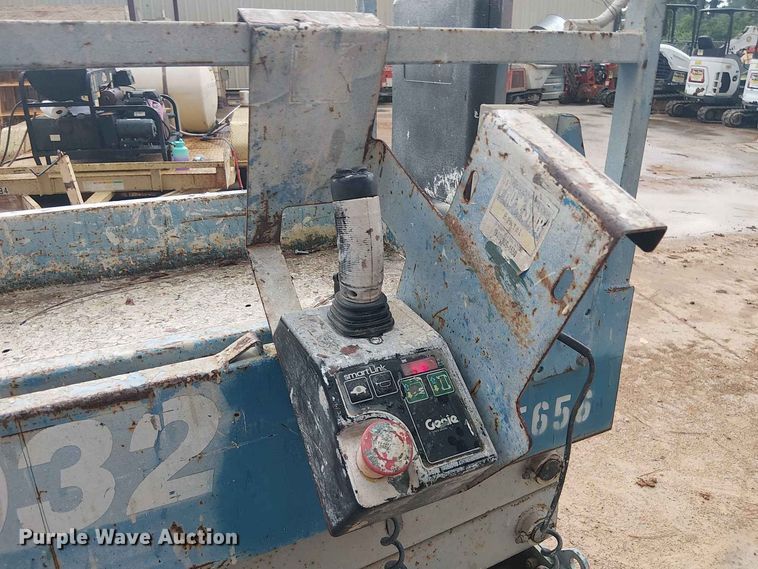 image for item EE1641 2015 Genie GS-2032 scissor lift