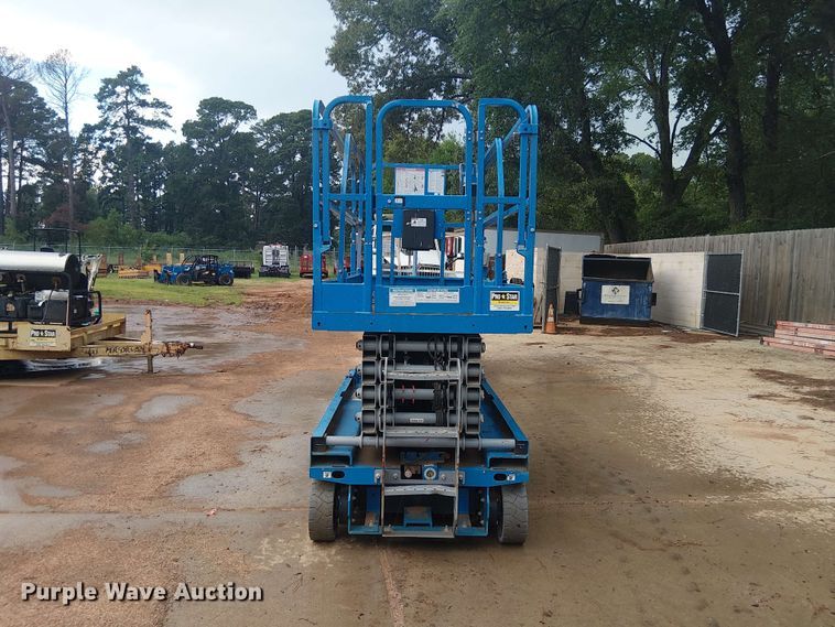 image for item EE1642 2019 Genie GS-3246 scissor lift
