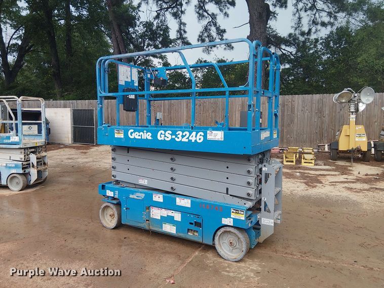 image for item EE1642 2019 Genie GS-3246 scissor lift