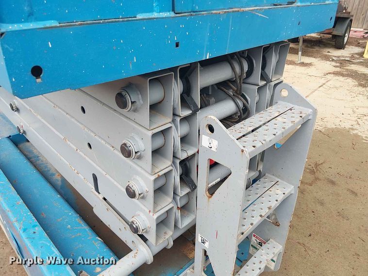 image for item EE1642 2019 Genie GS-3246 scissor lift