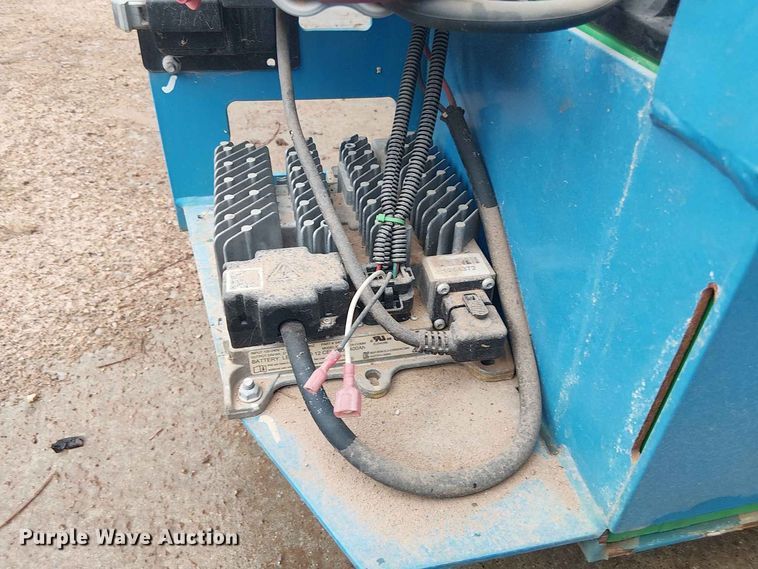 image for item EE1642 2019 Genie GS-3246 scissor lift