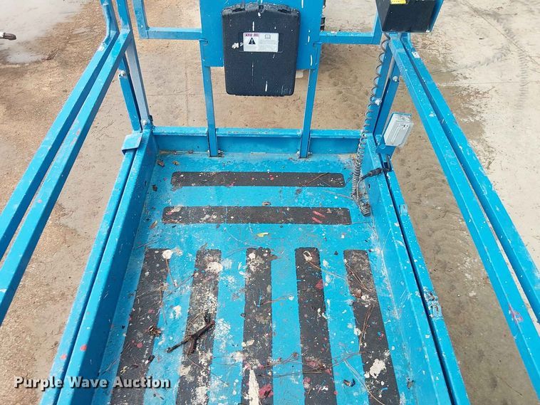 image for item EE1642 2019 Genie GS-3246 scissor lift