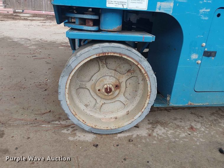 image for item EE1642 2019 Genie GS-3246 scissor lift