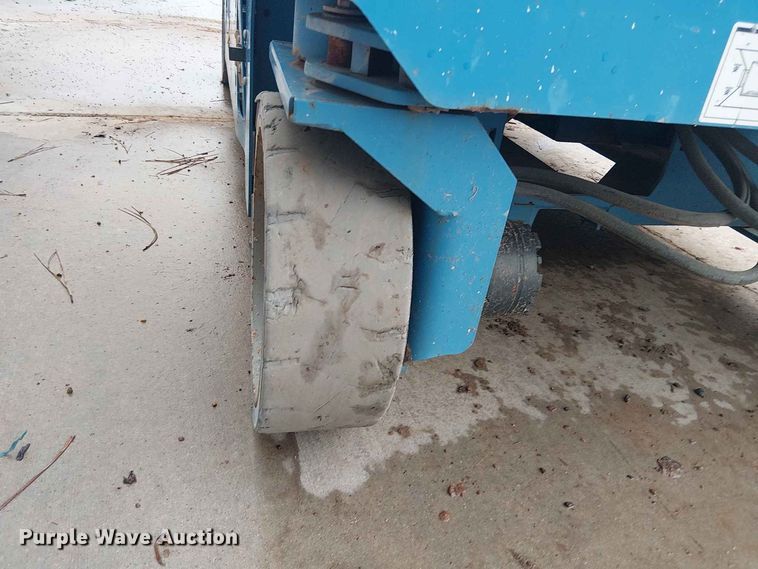 image for item EE1642 2019 Genie GS-3246 scissor lift