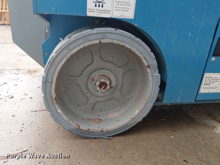 image for item EE1642 2019 Genie GS-3246 scissor lift