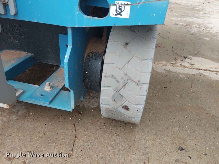 image for item EE1642 2019 Genie GS-3246 scissor lift