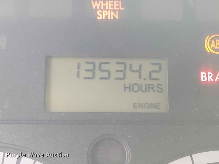 image for item EE1643 2012 Freightliner Cascadia semi truck