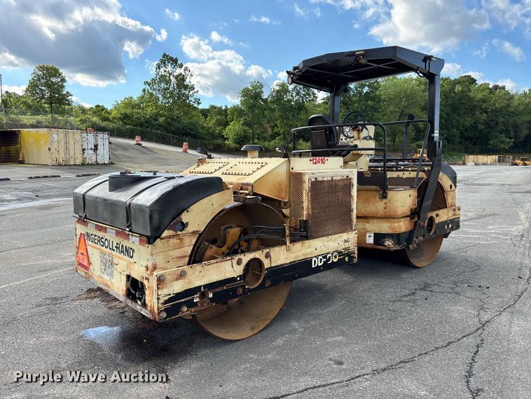image for item EF1248 2000 Ingersoll Rand DD-90 double drum vibratory roller