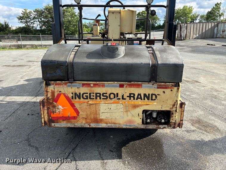 image for item EF1248 2000 Ingersoll Rand DD-90 double drum vibratory roller