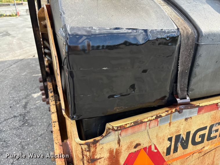 image for item EF1248 2000 Ingersoll Rand DD-90 double drum vibratory roller