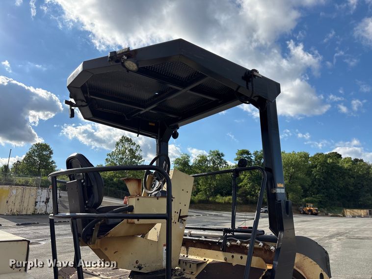 image for item EF1248 2000 Ingersoll Rand DD-90 double drum vibratory roller