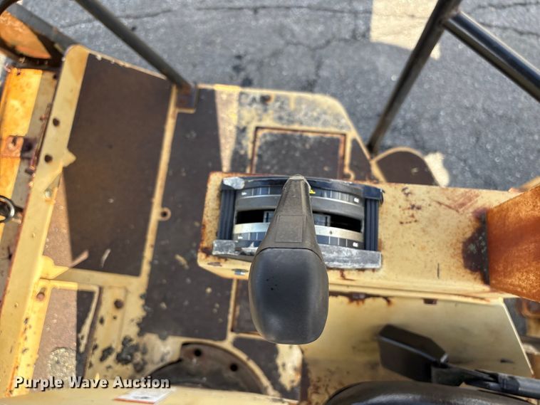 image for item EF1248 2000 Ingersoll Rand DD-90 double drum vibratory roller