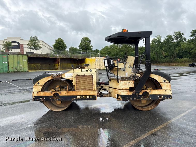 image for item EF1249 1999 Ingersoll Rand DD-90 double drum vibratory roller
