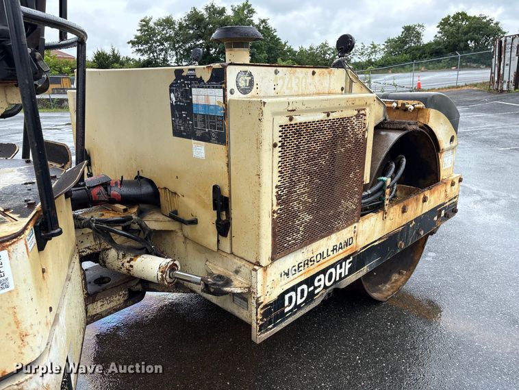 image for item EF1249 1999 Ingersoll Rand DD-90 double drum vibratory roller