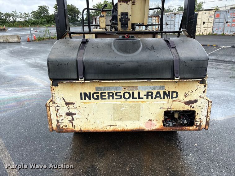 image for item EF1249 1999 Ingersoll Rand DD-90 double drum vibratory roller