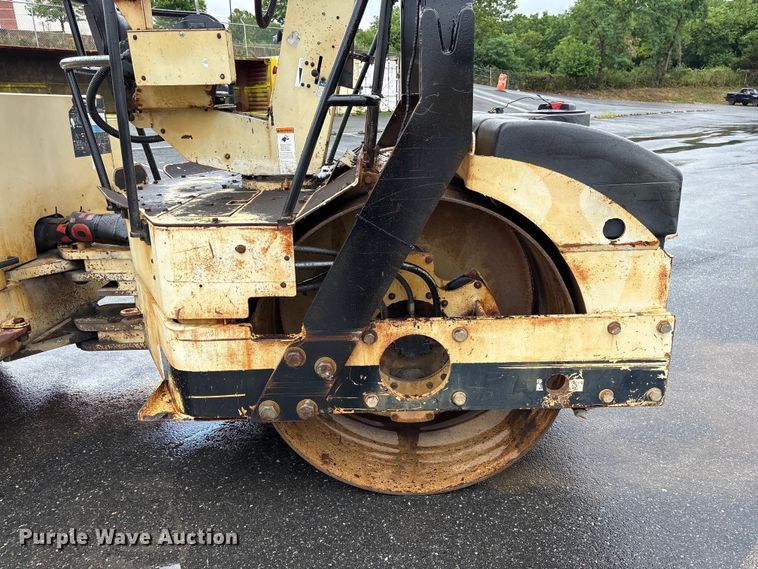 image for item EF1249 1999 Ingersoll Rand DD-90 double drum vibratory roller