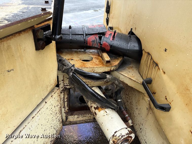 image for item EF1249 1999 Ingersoll Rand DD-90 double drum vibratory roller