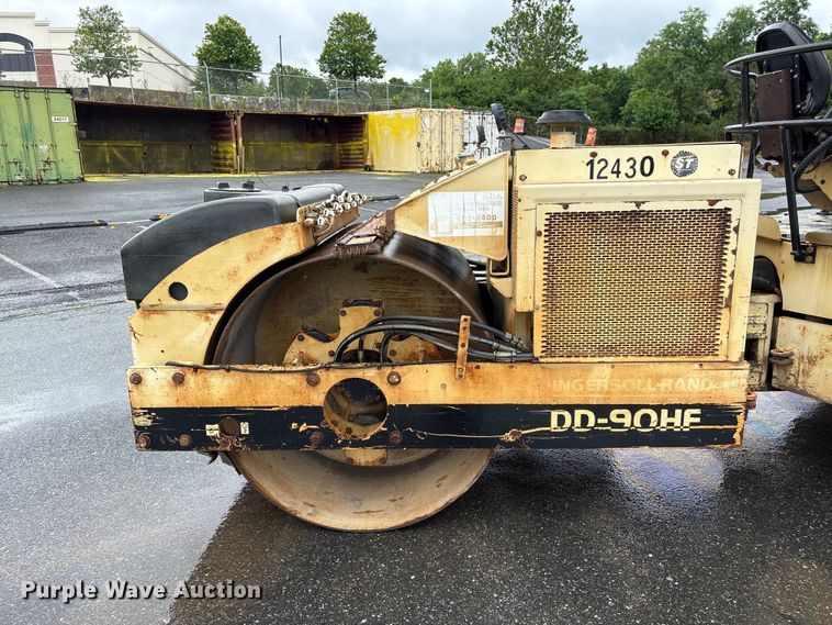 image for item EF1249 1999 Ingersoll Rand DD-90 double drum vibratory roller