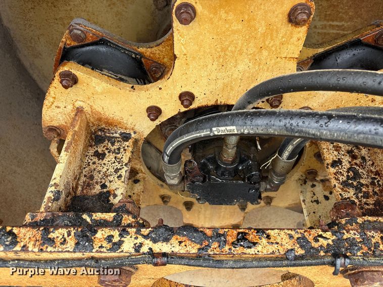 image for item EF1249 1999 Ingersoll Rand DD-90 double drum vibratory roller