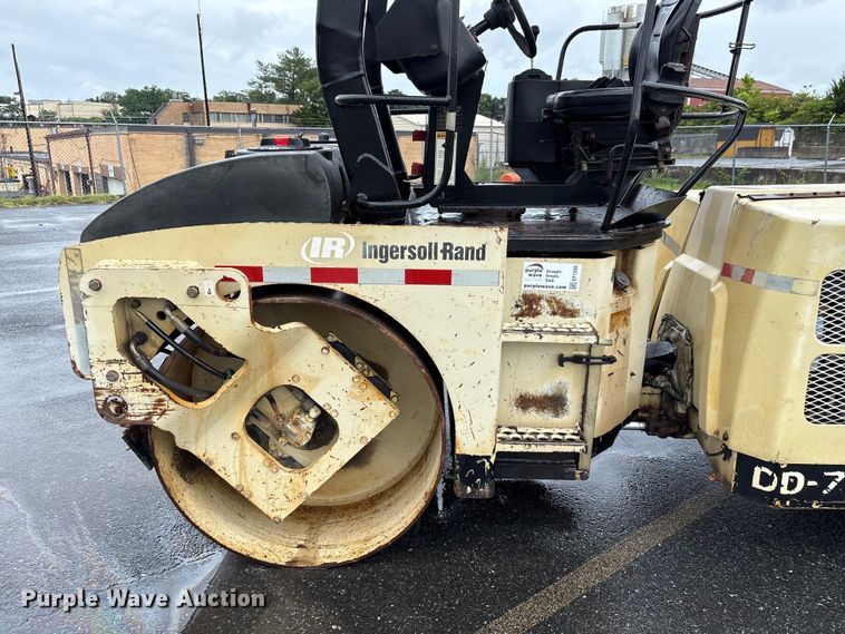 image for item EF1250 1998 Ingersoll Rand DD-70HF double drum vibratory roller