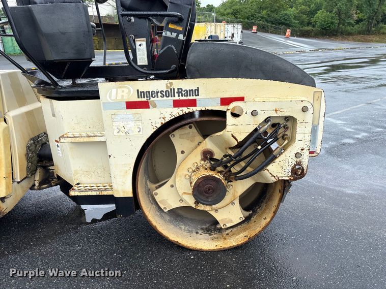 image for item EF1250 1998 Ingersoll Rand DD-70HF double drum vibratory roller