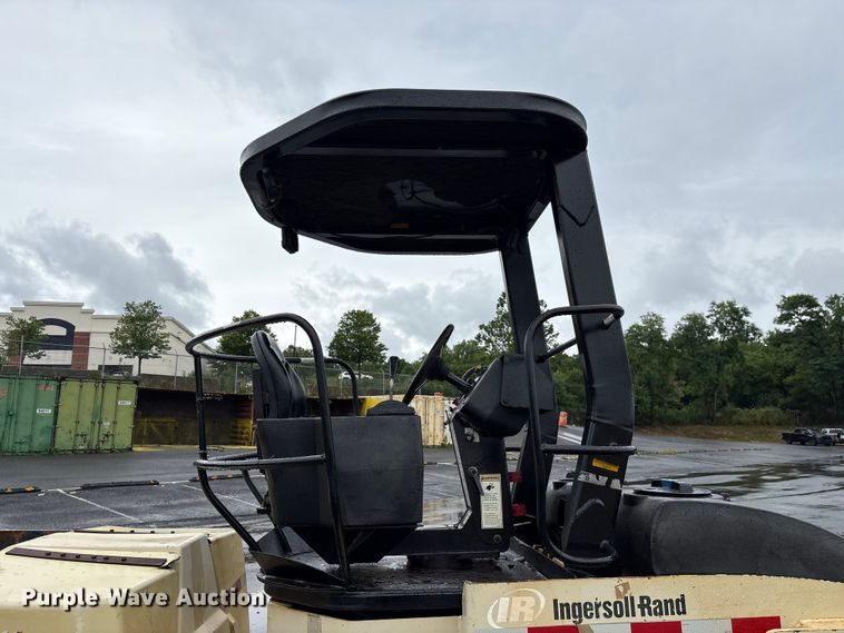 image for item EF1250 1998 Ingersoll Rand DD-70HF double drum vibratory roller