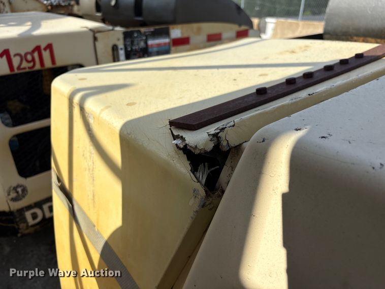 image for item EF1250 1998 Ingersoll Rand DD-70HF double drum vibratory roller