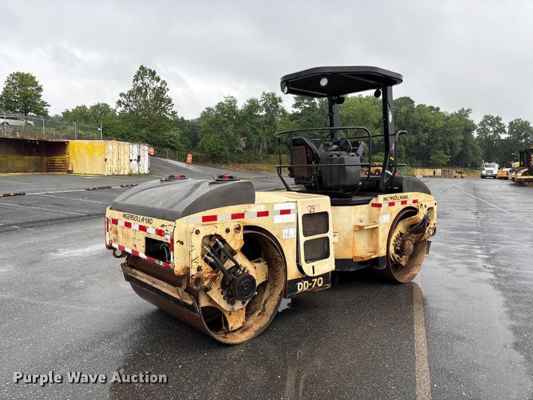 image for item EF1251 1998 Ingersoll Rand DD-70 double drum vibratory roller