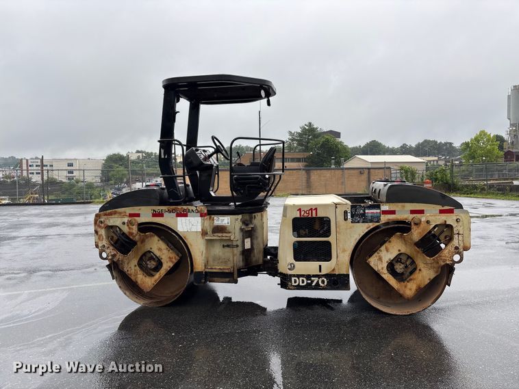 image for item EF1251 1998 Ingersoll Rand DD-70 double drum vibratory roller