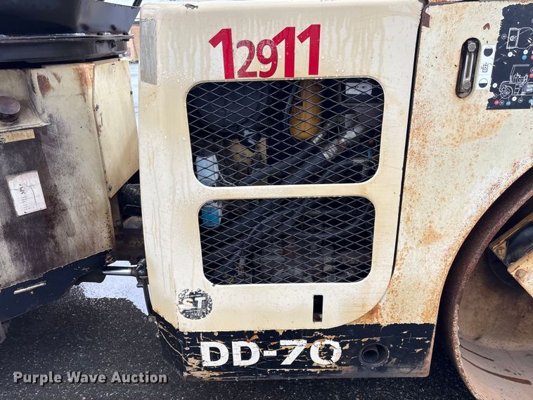 image for item EF1251 1998 Ingersoll Rand DD-70 double drum vibratory roller