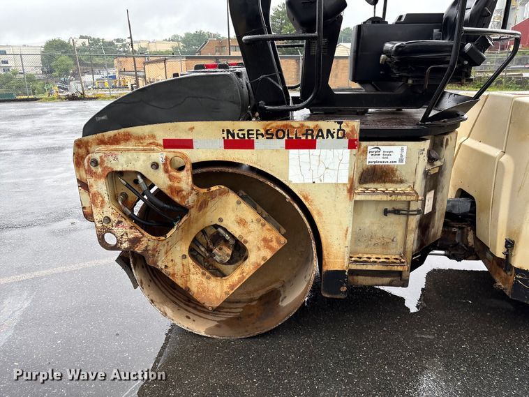 image for item EF1251 1998 Ingersoll Rand DD-70 double drum vibratory roller