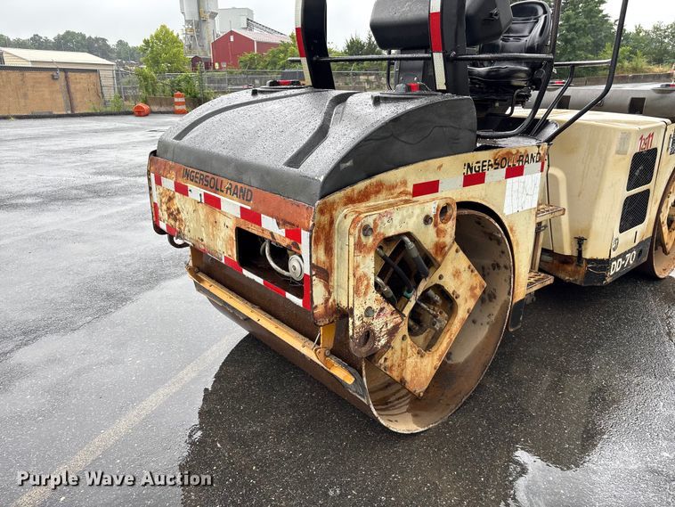 image for item EF1251 1998 Ingersoll Rand DD-70 double drum vibratory roller
