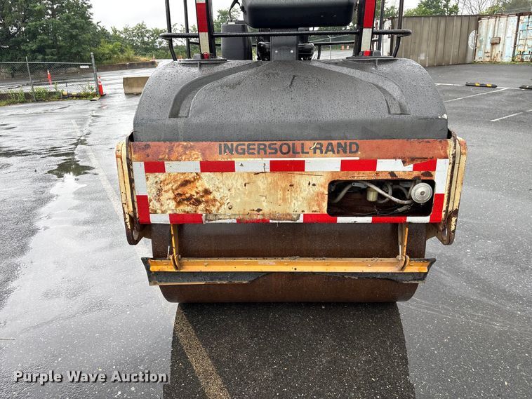 image for item EF1251 1998 Ingersoll Rand DD-70 double drum vibratory roller
