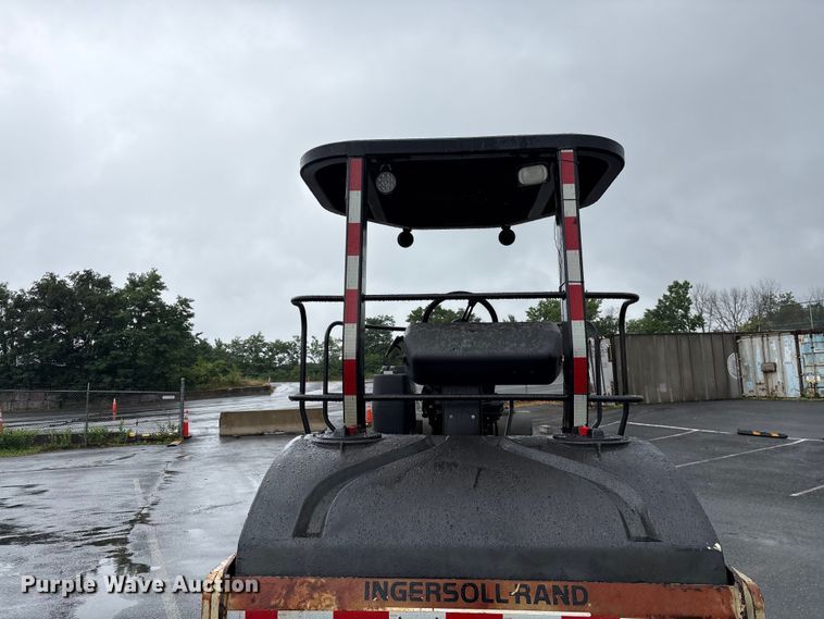 image for item EF1251 1998 Ingersoll Rand DD-70 double drum vibratory roller
