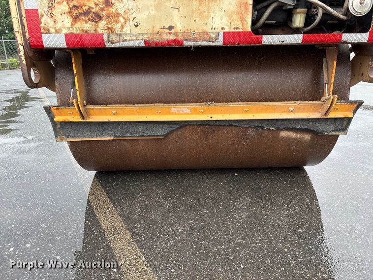 image for item EF1251 1998 Ingersoll Rand DD-70 double drum vibratory roller