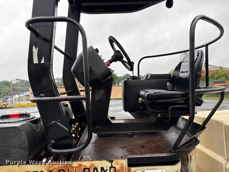 image for item EF1251 1998 Ingersoll Rand DD-70 double drum vibratory roller