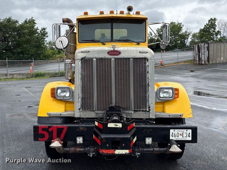 image for item EF1252 1997 Peterbilt 378 oil distributor truck