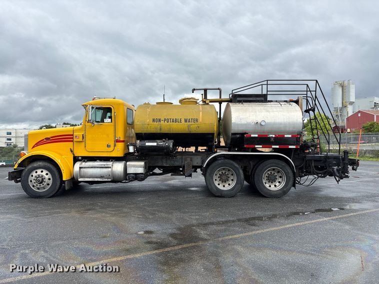 image for item EF1252 1997 Peterbilt 378 oil distributor truck