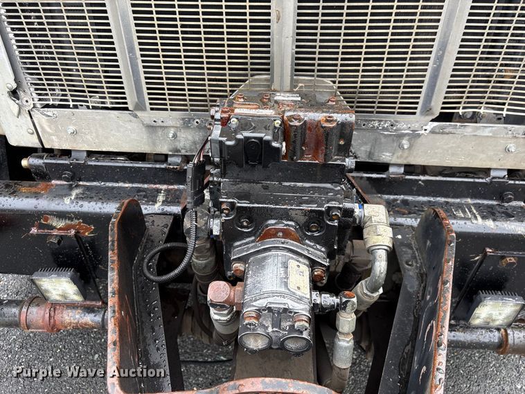 image for item EF1252 1997 Peterbilt 378 oil distributor truck
