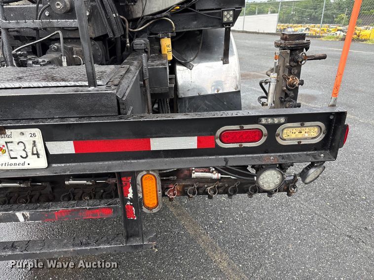 image for item EF1252 1997 Peterbilt 378 oil distributor truck