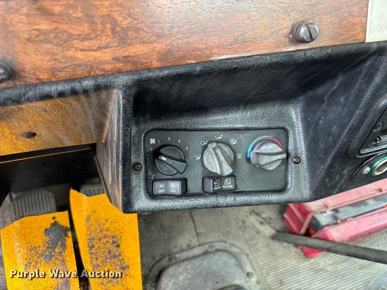 image for item EF1252 1997 Peterbilt 378 oil distributor truck