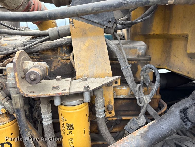 image for item EF1252 1997 Peterbilt 378 oil distributor truck