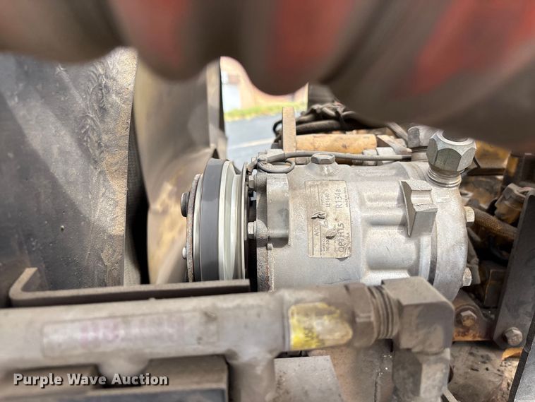 image for item EF1252 1997 Peterbilt 378 oil distributor truck