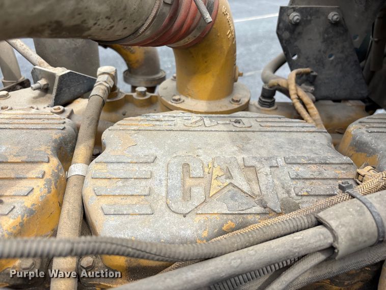 image for item EF1252 1997 Peterbilt 378 oil distributor truck