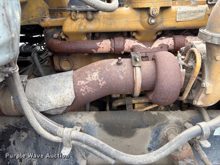 image for item EF1252 1997 Peterbilt 378 oil distributor truck